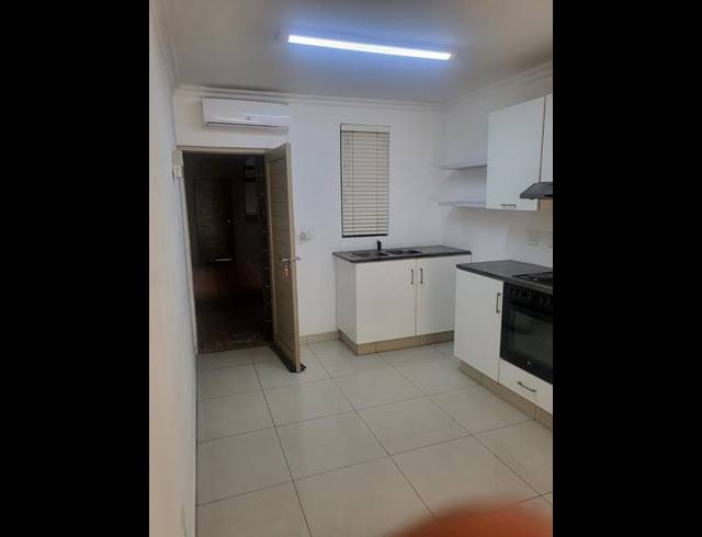 2 BEDROOM APARTMENT FOR SALE IN UMHLANGA CENTRAL